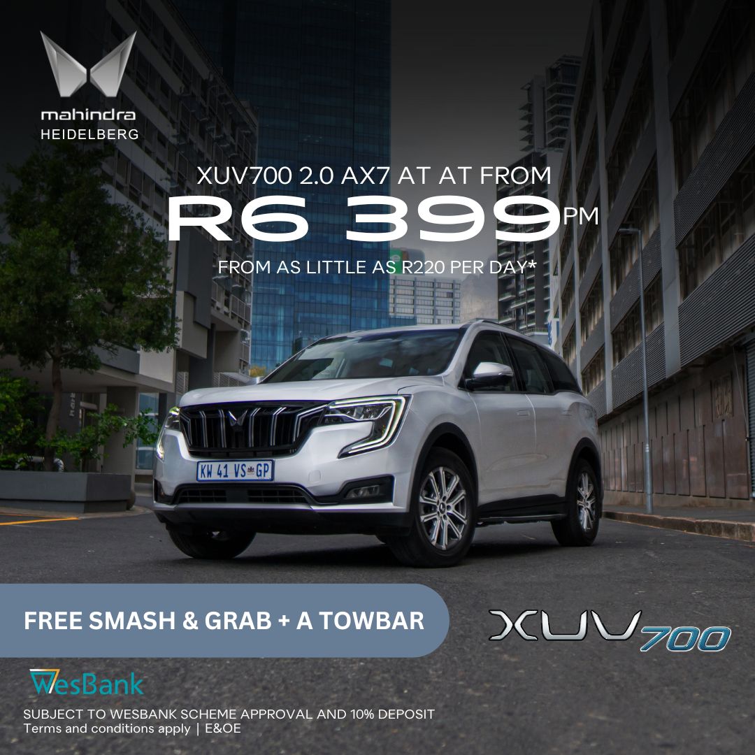 Mahindra XUV700 2.0 AX7 AT Special Offer